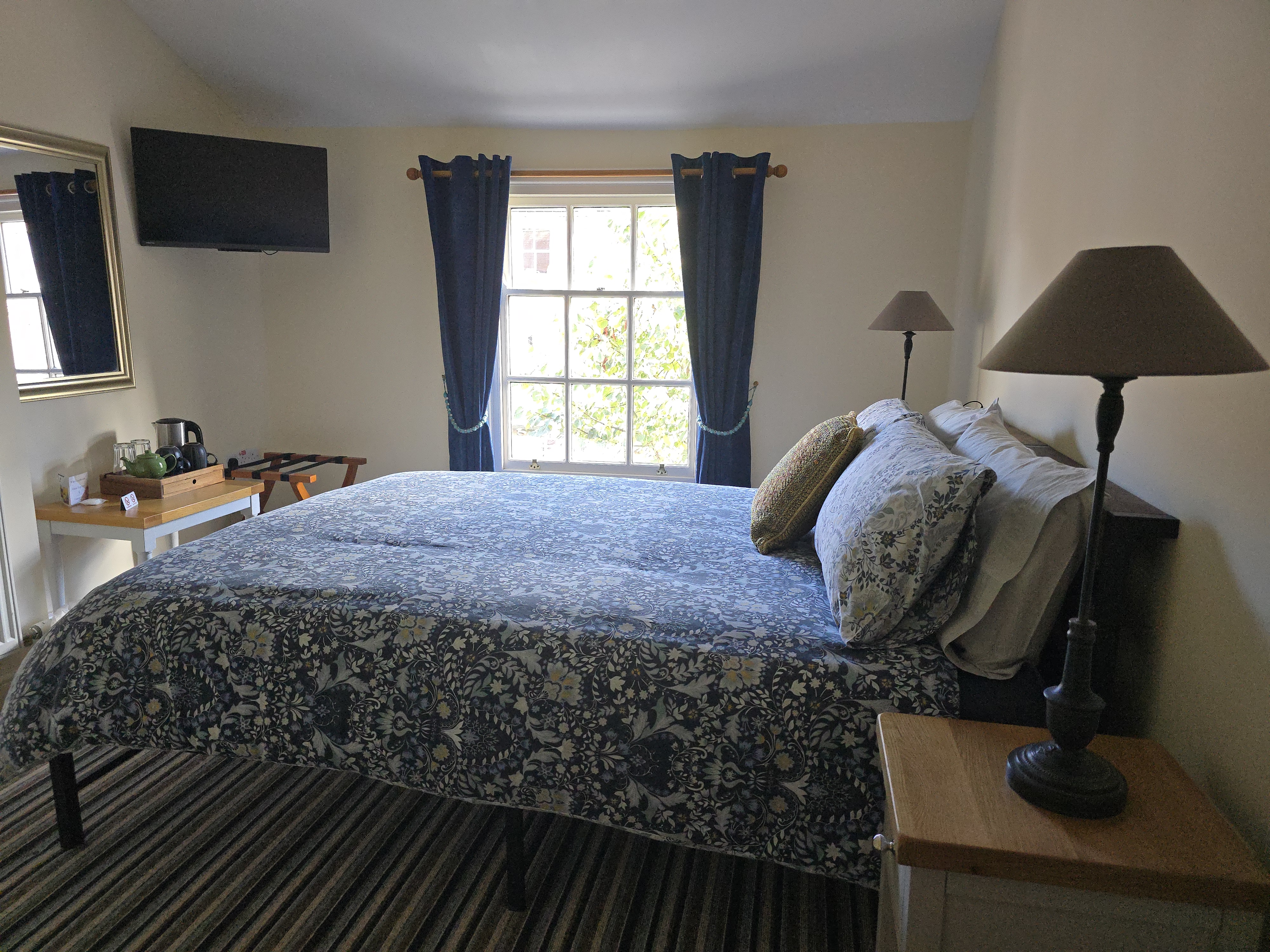 Cosy Double Room – The Unicorn Hotel